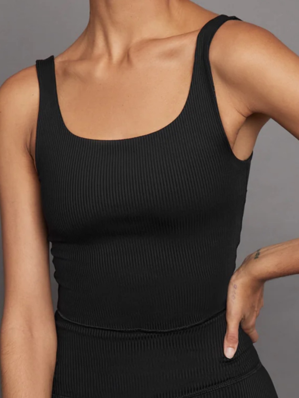Carbon38 // Ribbed tank
